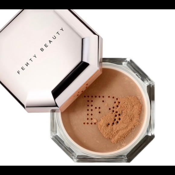 Fenty Setting Powder - Picture 5 of 8